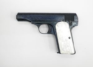 画像_ブローニングM1910 エングレーブ・ブルーイング カスタム01