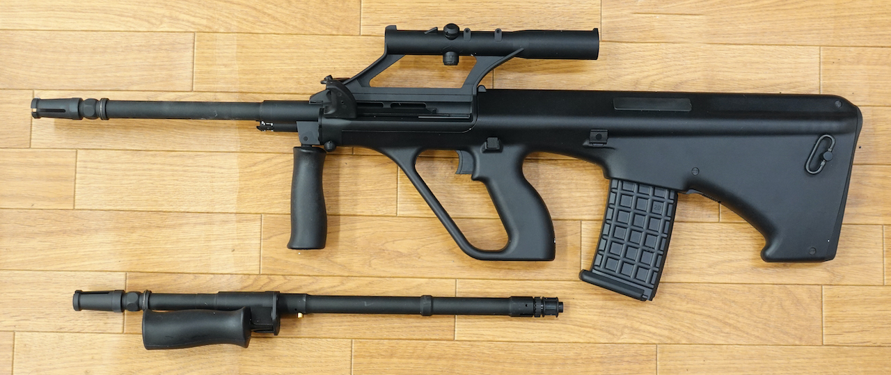 画像_GHK ステアーAUG金属 替えバレル付き01